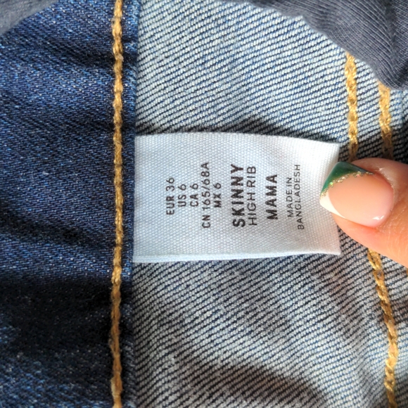 Maternity size small/6 bundle - Picture 11 of 12